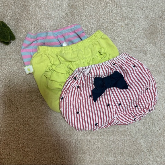 2/$10 Sale! Small Wonder Diaper Covers 3 Pairs Size 3 Months and 3-6 Months - Picture 6 of 12